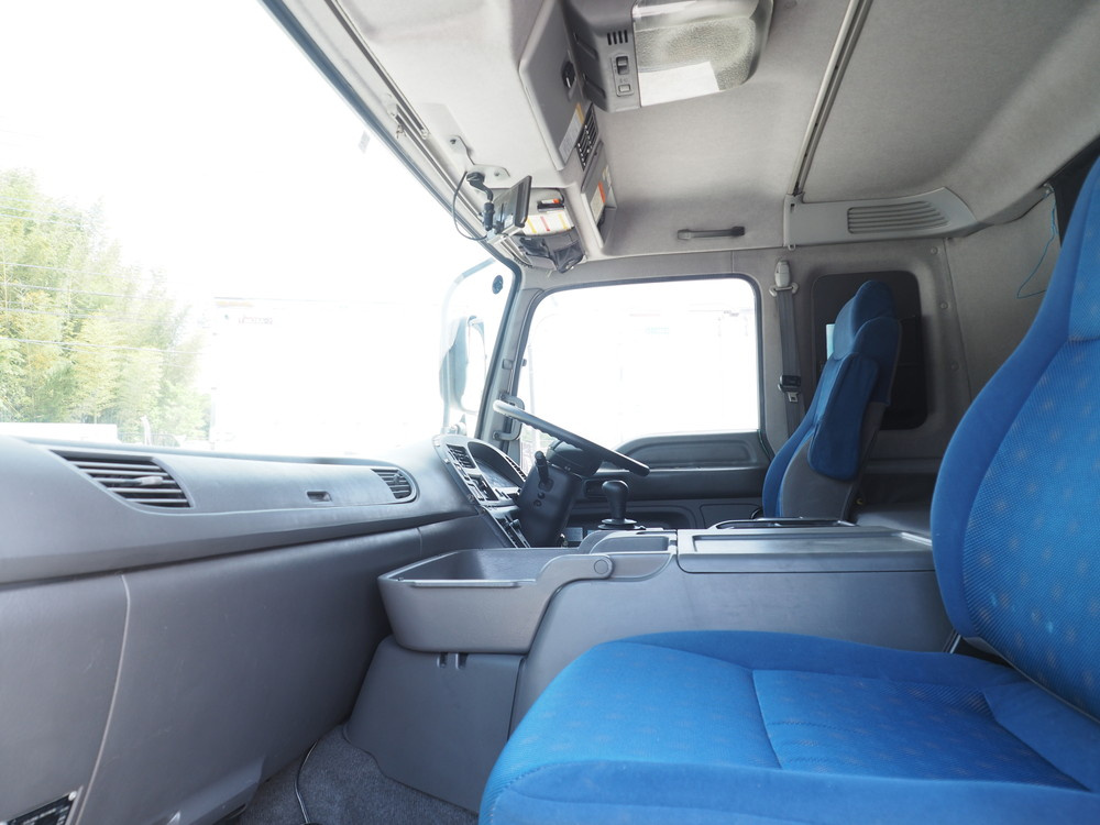 いすゞ ギガ ウイング車 大型 QKG-CYJ77A 年式 H27[写真65]