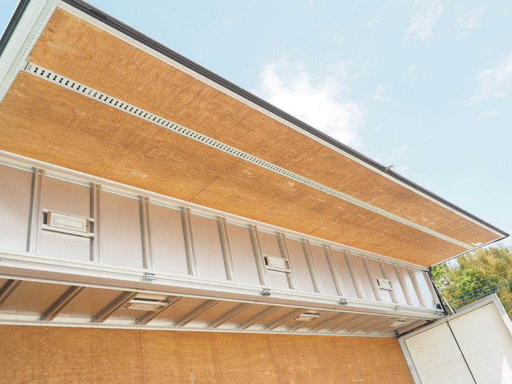 いすゞ ギガ ウイング車 大型 QKG-CYJ77A 年式 H27[写真31]