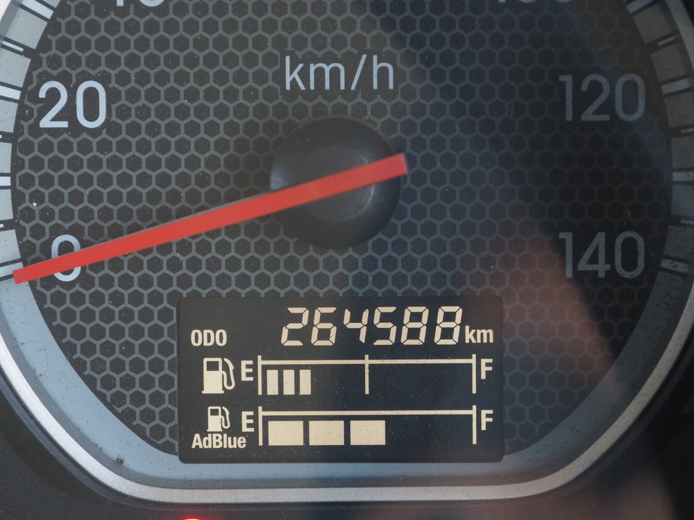 いすゞ ギガ ウイング車 大型 QKG-CYJ77B 年式 H28[写真47]