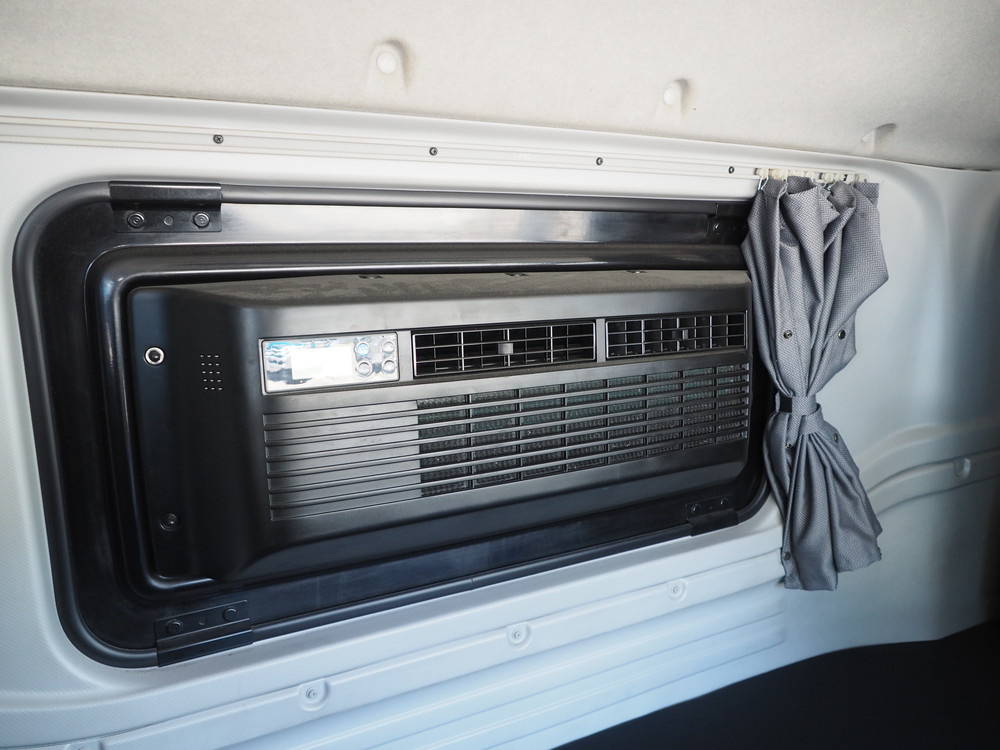 いすゞ ギガ ウイング車 大型 QKG-CYJ77B 年式 H28[写真43]