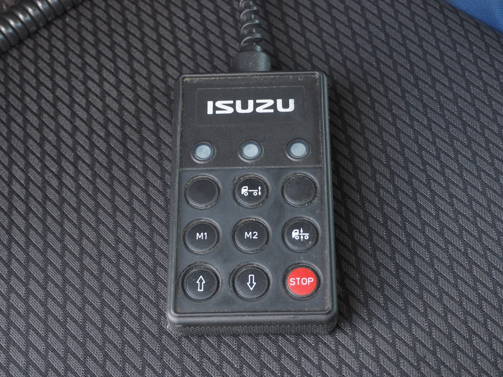 いすゞ ギガ ウイング車 大型 QKG-CYJ77B 年式 H28[写真41]