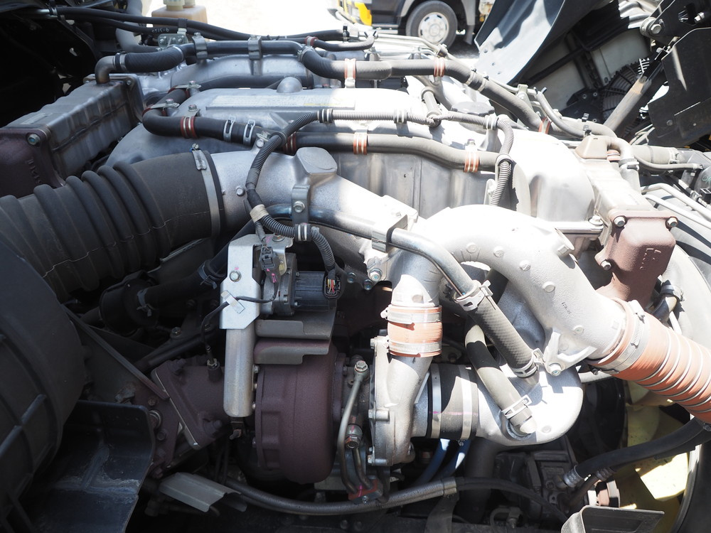 いすゞ ギガ ウイング車 大型 QKG-CYJ77B 年式 H28[写真57]