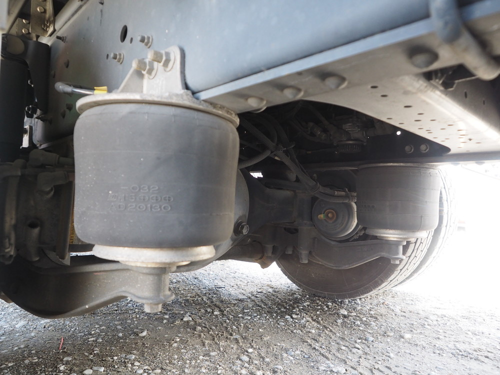 いすゞ ギガ ウイング車 大型 QKG-CYJ77B 年式 H28[写真48]