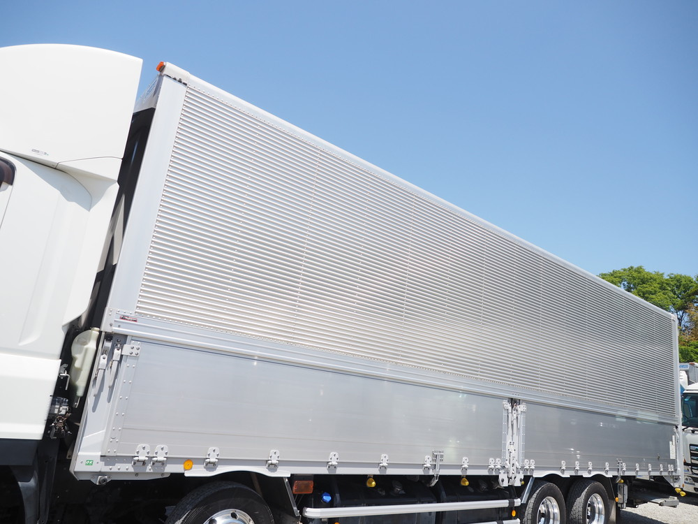 いすゞ ギガ ウイング車 大型 QKG-CYJ77B 年式 H28[写真14]