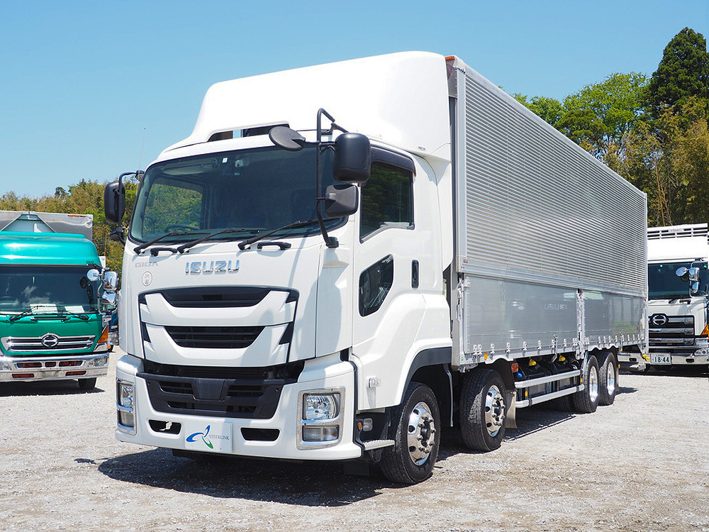 いすゞ ギガ ウイング車 大型 QKG-CYJ77B 年式 H28[写真01]