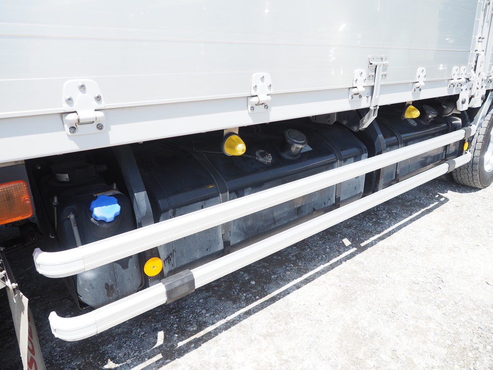 いすゞ ギガ ウイング車 大型 QKG-CYJ77B 年式 H28[写真15]