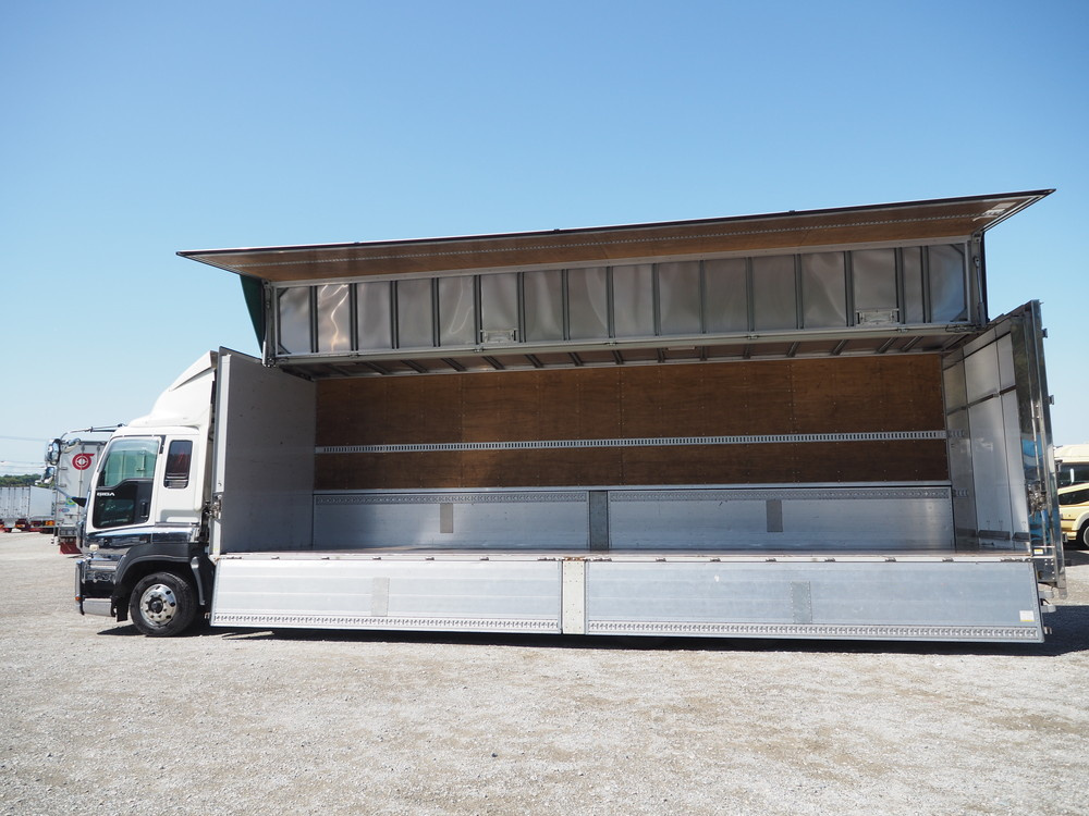 いすゞ ギガ ウイング車 大型 QKG-CYJ77A 年式 H25[写真22]