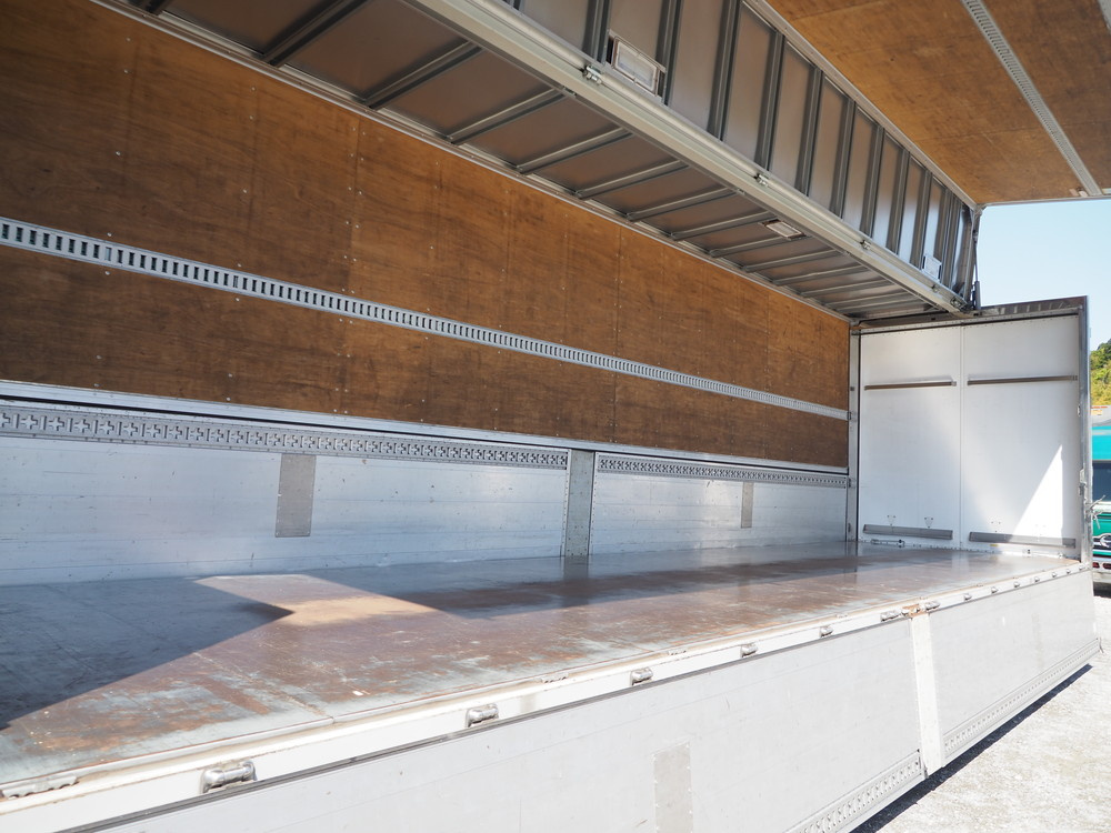 いすゞ ギガ ウイング車 大型 QKG-CYJ77A 年式 H25[写真26]