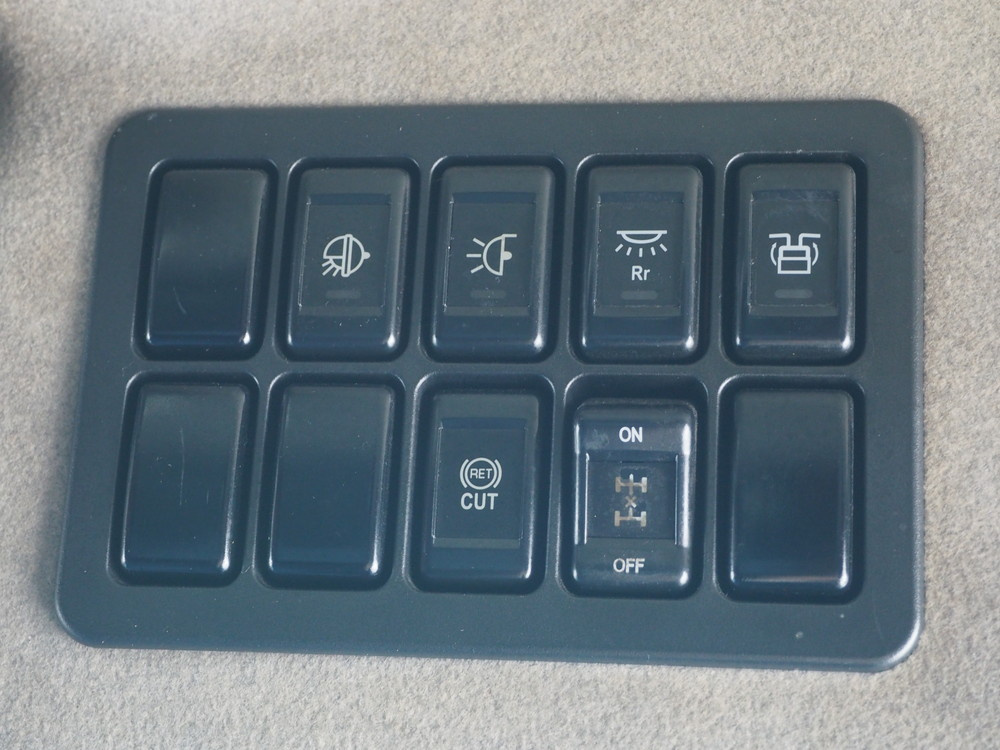 いすゞ ギガ ウイング車 大型 QKG-CYJ77A 年式 H25[写真41]