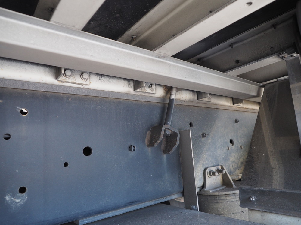 いすゞ ギガ ウイング車 大型 QKG-CYJ77A 年式 H25[写真54]