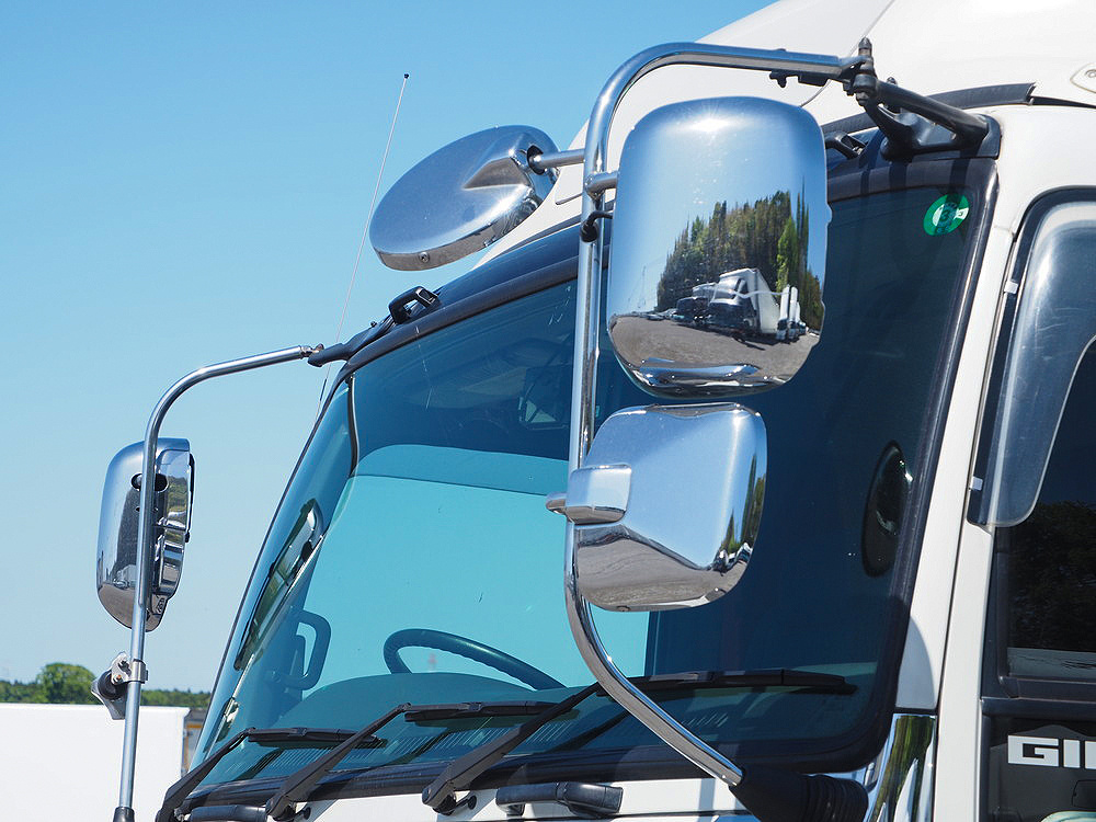 いすゞ ギガ ウイング車 大型 QKG-CYJ77A 年式 H25[写真09]