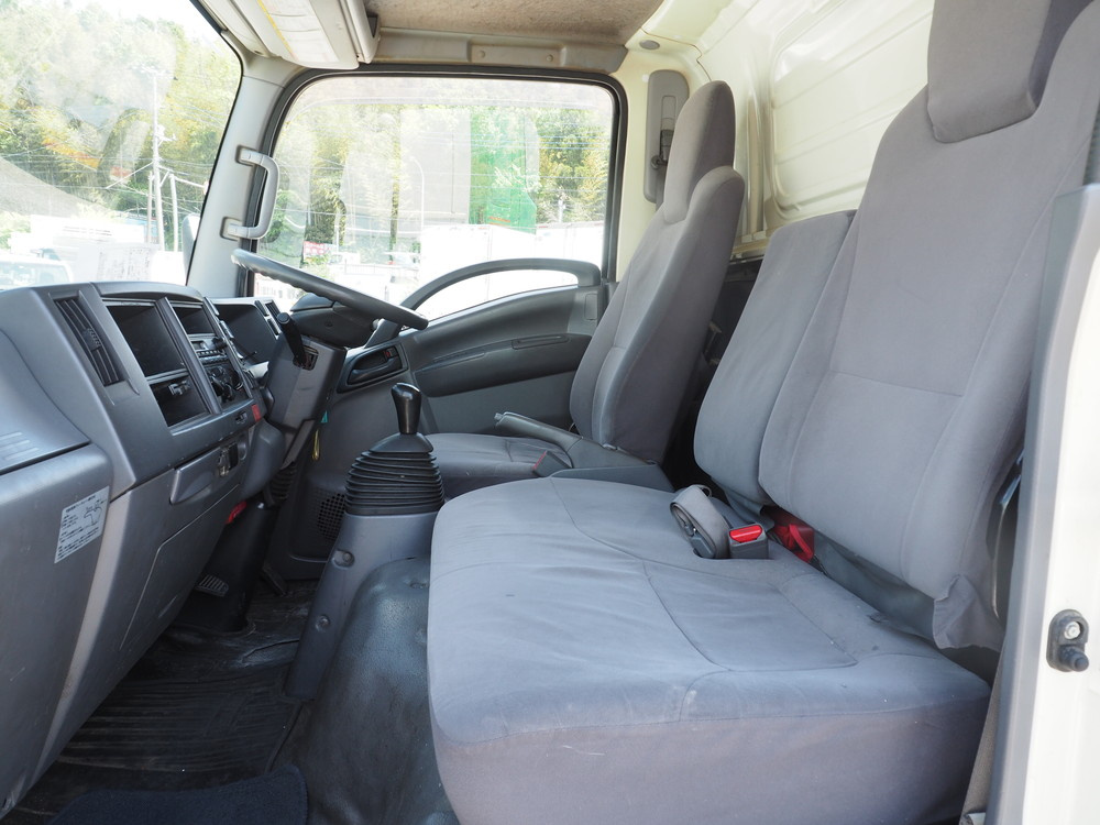 いすゞ エルフ バン車 小型 TKG-NLR85AN 年式 H26[写真27]