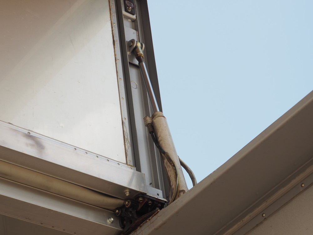 日野  ウイング車 大型 ADG-FW1EXYJ 年式 H18[写真20]