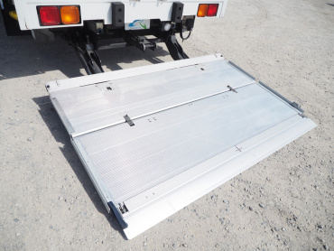 三菱ふそう ファイター ウイング車 中型 TKG-FK64F 年式 H26 [写真31]