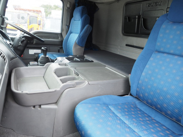 いすゞ ギガ ウイング車 大型 QKG-CYJ77A 年式 H27 [写真42]