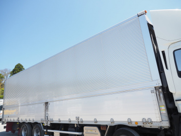 いすゞ ギガ ウイング車 大型 QKG-CYJ77A 年式 H27 [写真10]