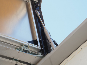 いすゞ ギガ ウイング車 大型 QKG-CYJ77A 年式 H27 [写真13]