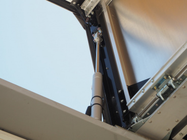 いすゞ ギガ ウイング車 大型 QKG-CYJ77A 年式 H27 [写真18]