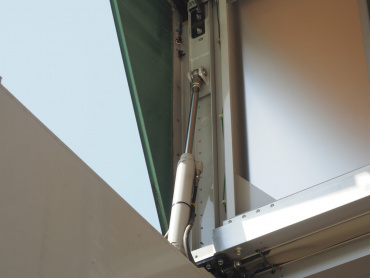 日野 グランドプロフィア ウイング車 大型 BKG-FW1EXYG 年式 H22 [写真19]