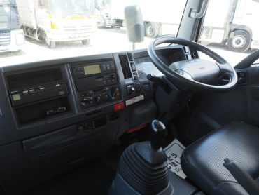 いすゞ エルフ 冷凍バン 小型 BKG-NPR85AN 年式 H23 [写真28]