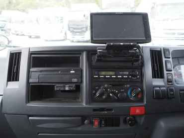 いすゞ エルフ バン車 小型 TKG-NLR85AN 年式 H25 [写真22]