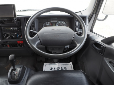 いすゞ エルフ バン車 小型 TKG-NLR85AN 年式 H25 [写真20]