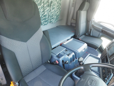 日野 グランドプロフィア ウイング車 大型 BDG-FW1EXYG 年式 H21 [写真28]