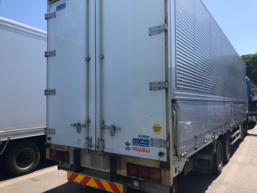 いすゞ ギガ ウイング車 大型 QKG-CYJ77A 年式 H26 [写真03]