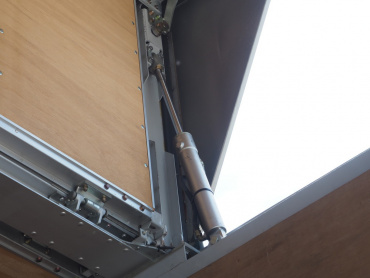 いすゞ ギガ ウイング車 大型 PDG-CYJ77W8 年式 H20 [写真14]