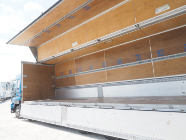 いすゞ ギガ ウイング車 大型 PDG-CYJ77W8 年式 H20 [写真21]