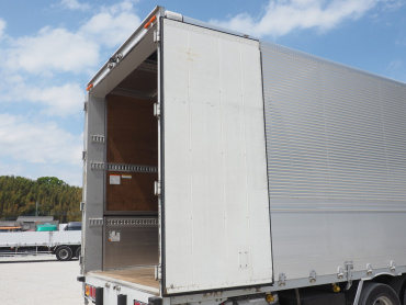 いすゞ ギガ ウイング車 大型 QKG-CYJ77A 年式 H27 [写真48]