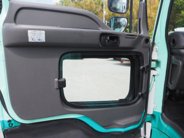 いすゞ ギガ ウイング車 大型 QKG-CYJ77A 年式 H27 [写真67]