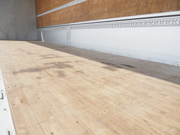 いすゞ ギガ ウイング車 大型 QKG-CYJ77A 年式 H27 [写真32]