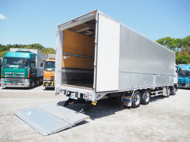 いすゞ ギガ ウイング車 大型 QKG-CYJ77B 年式 H28 [写真29]