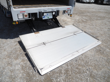 いすゞ ギガ ウイング車 大型 QKG-CYJ77B 年式 H28 [写真30]