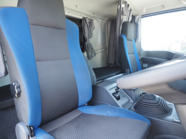 いすゞ ギガ ウイング車 大型 QKG-CYJ77B 年式 H28 [写真35]