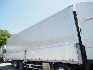 いすゞ ギガ ウイング車 大型 QKG-CYJ77B 年式 H28 [写真09]