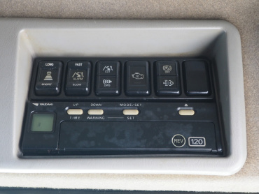 いすゞ ギガ ウイング車 大型 QKG-CYJ77A 年式 H25 [写真42]