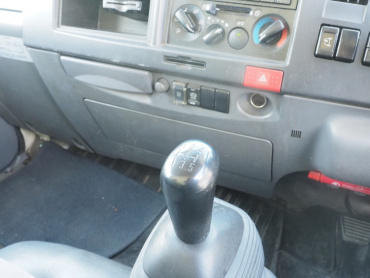 いすゞ エルフ バン車 小型 TKG-NLR85AN 年式 H26 [写真24]