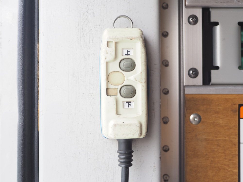 いすゞ エルフ ウイング車 小型 TKG-NPR85AN 年式 H25[写真28]