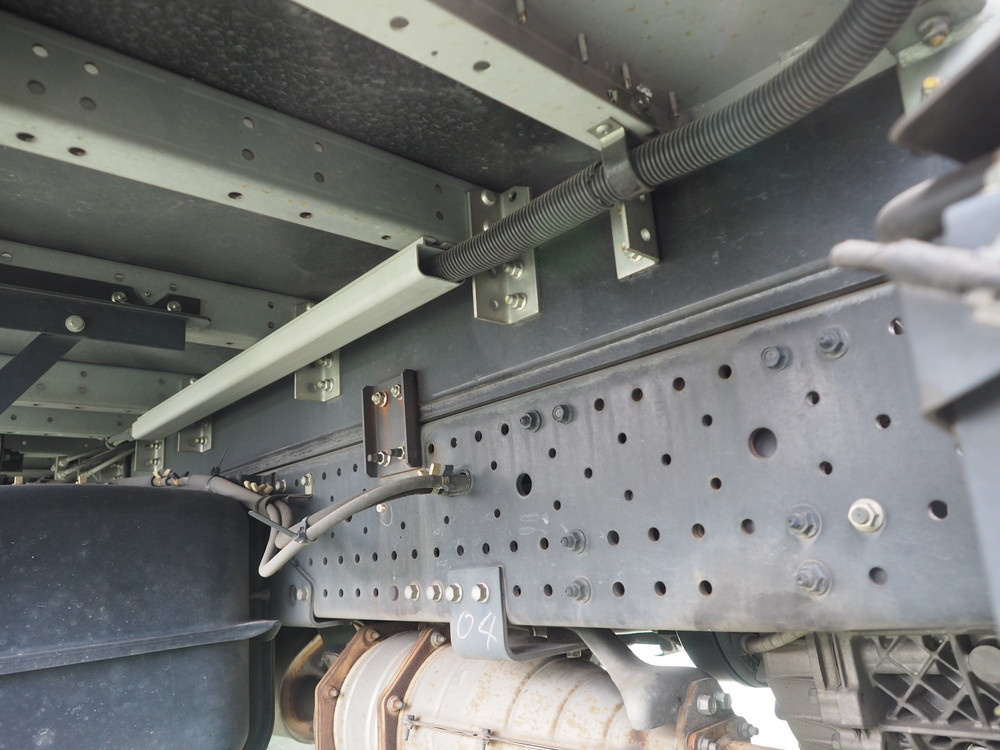 いすゞ エルフ ウイング車 小型 TKG-NPR85AN 年式 H25[写真47]