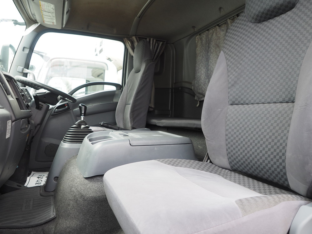 いすゞ フォワード 冷凍バン 中型 PDG-FRR34T2 年式 H22[写真34]