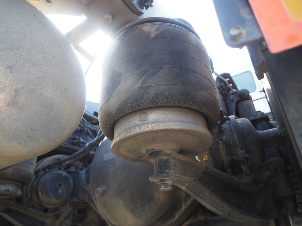 いすゞ ギガ トラクタ 大型 LKG-EXD52AD 年式 H23[写真39]