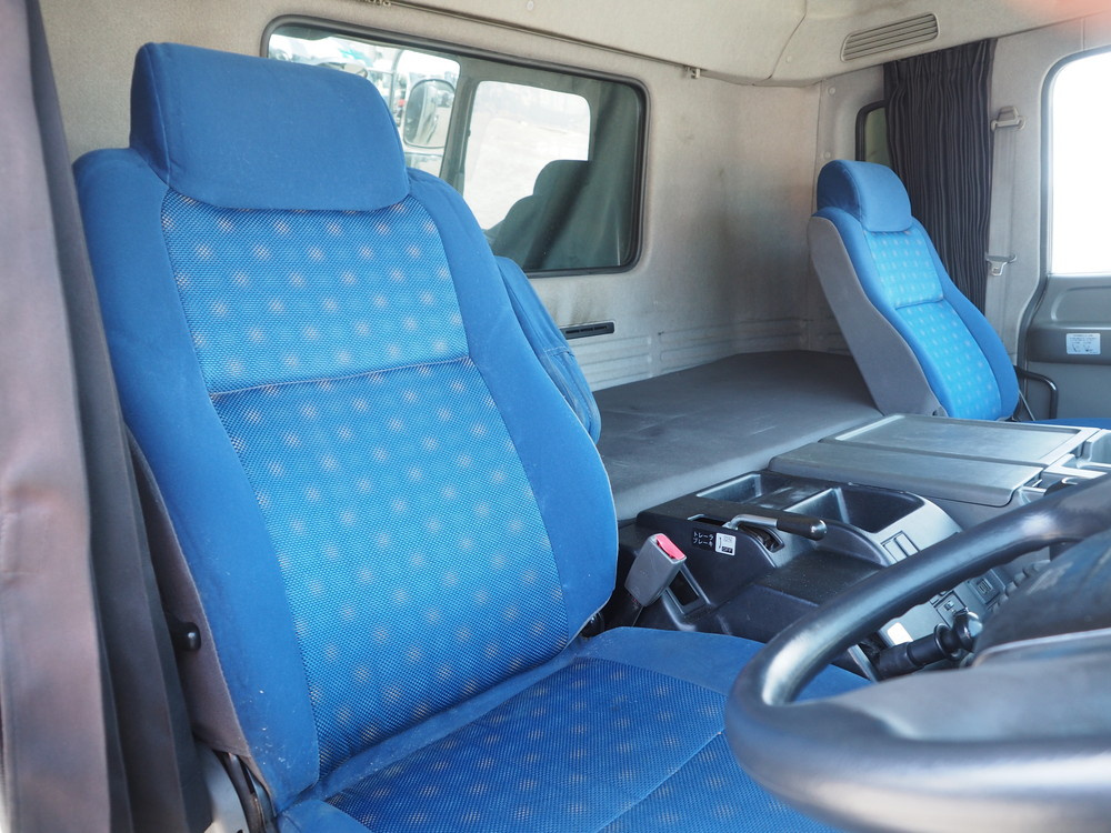 いすゞ ギガ トラクタ 大型 LKG-EXD52AD 年式 H23[写真24]