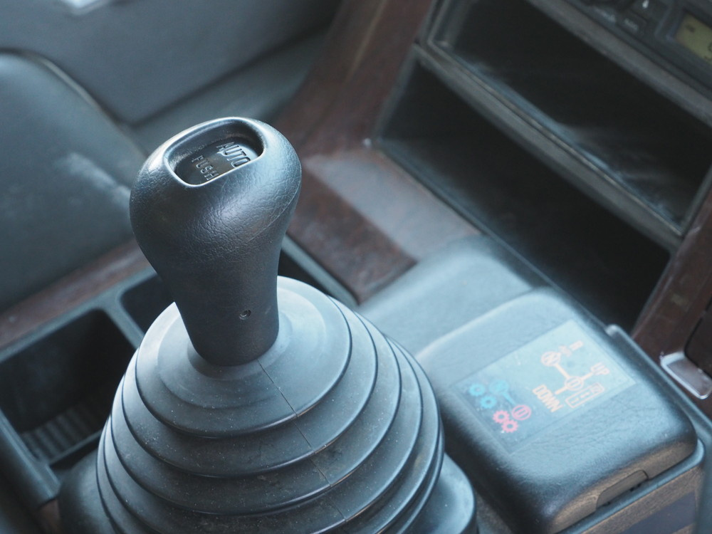 いすゞ ギガ トラクタ 大型 LKG-EXD52AD 年式 H23[写真27]