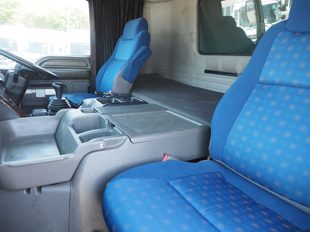 いすゞ ギガ トラクタ 大型 LKG-EXD52AD 年式 H23[写真34]