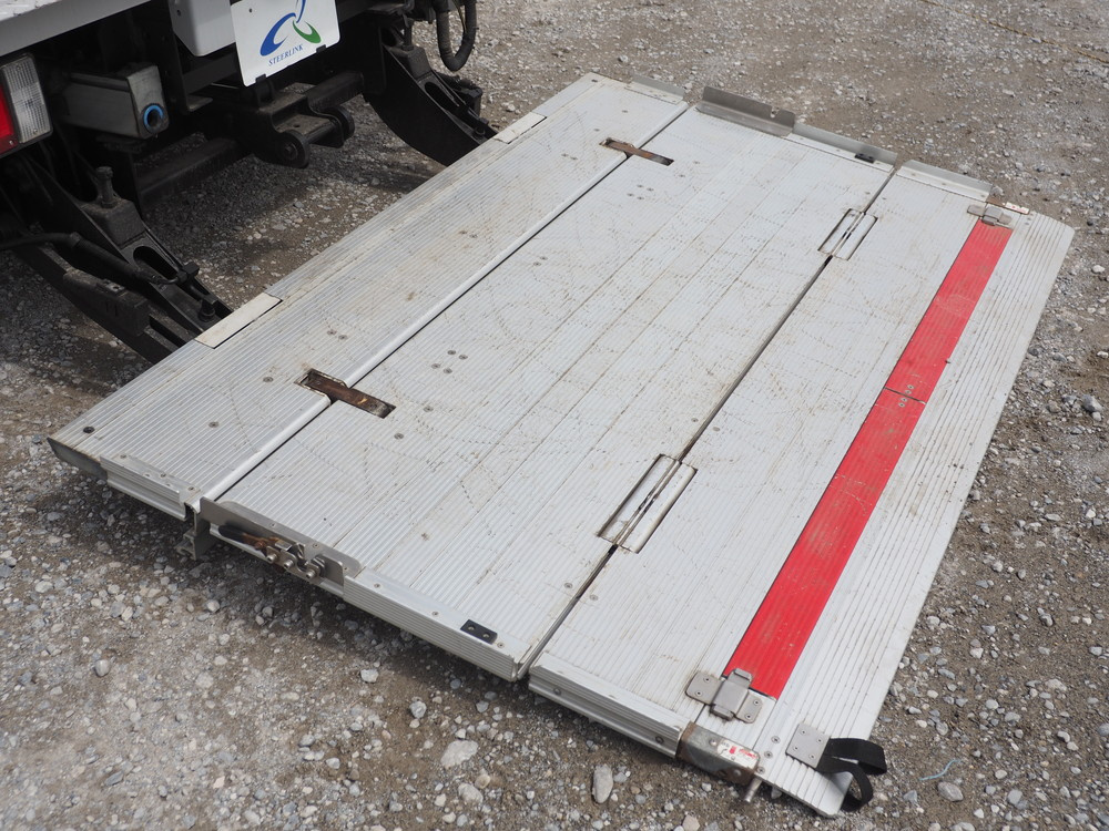 いすゞ エルフ バン車 小型 TRG-NPR85AN 年式 H29[写真28]