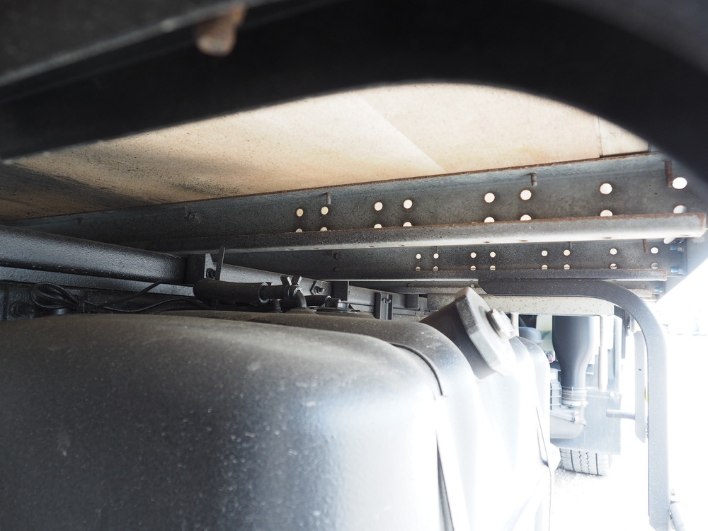 いすゞ エルフ バン車 小型 TRG-NPR85AN 年式 H29[写真49]