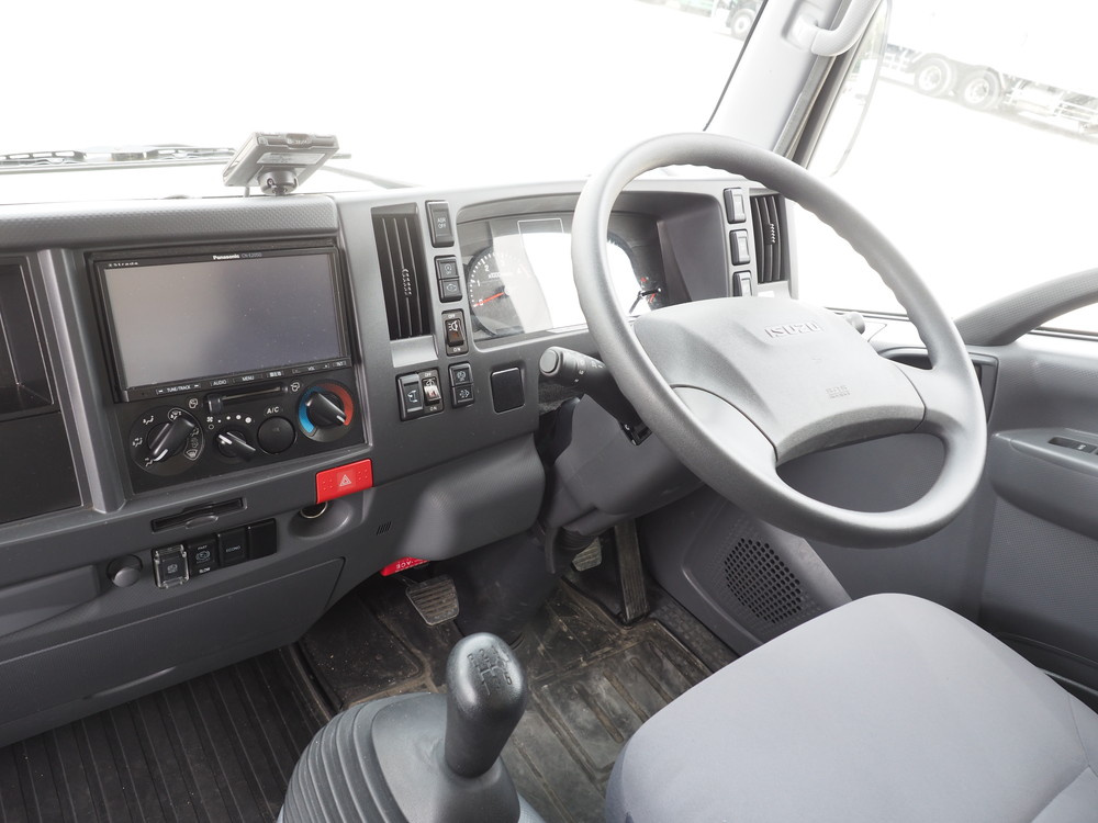 いすゞ エルフ バン車 小型 TRG-NPR85AN 年式 H29[写真35]