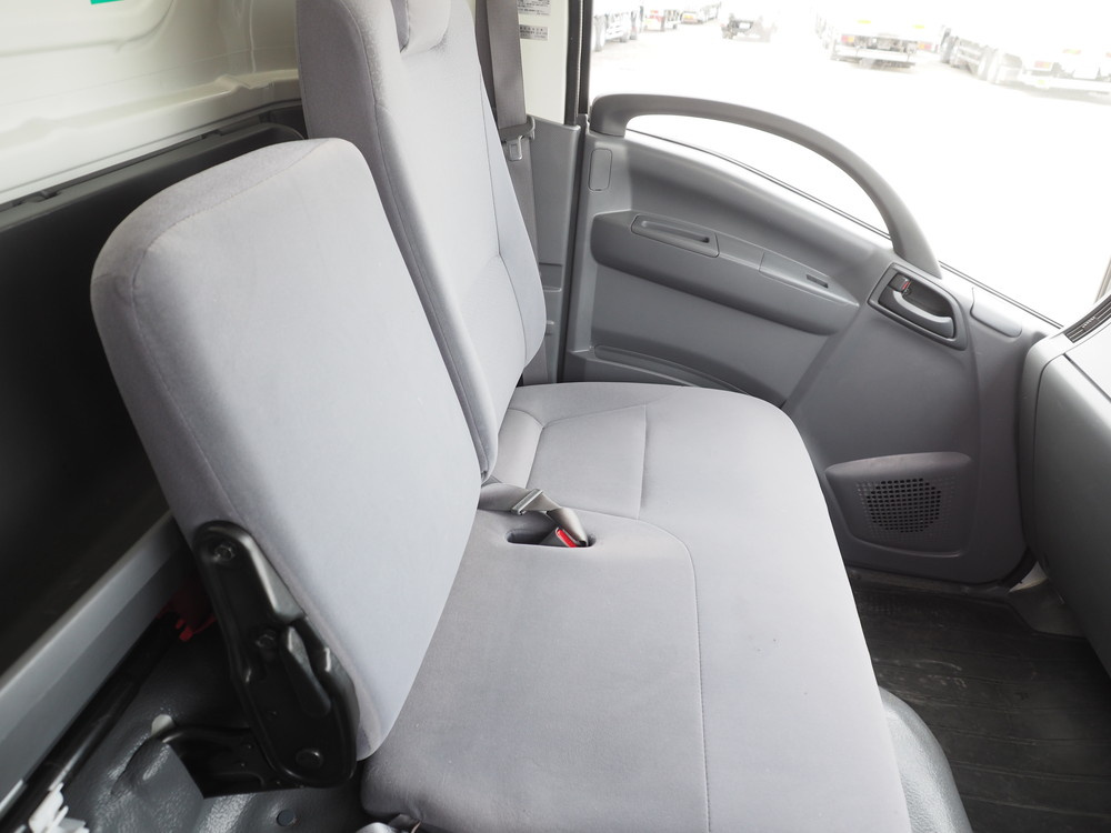 いすゞ エルフ バン車 小型 TRG-NPR85AN 年式 H29[写真39]